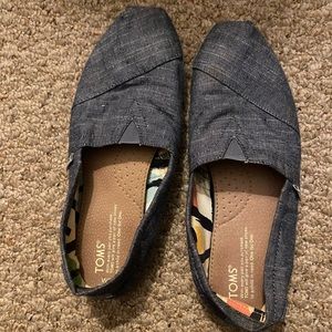 TOMS women shoes